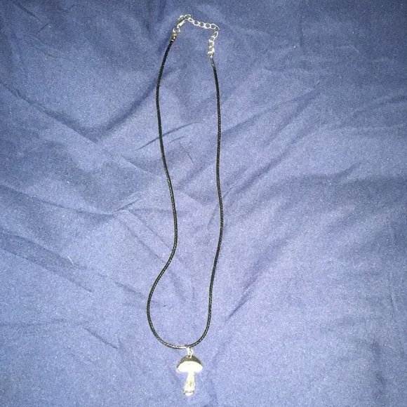 Silver Toned Mushroom Pendant Necklace Artisan New - Picture 2 of 5